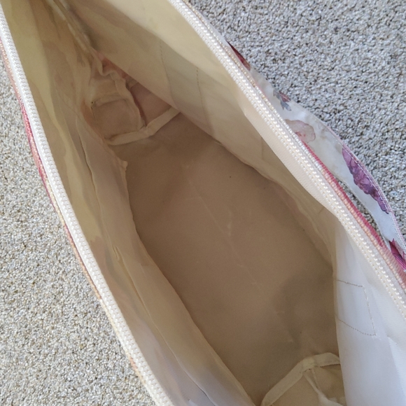 Water Resistant Floral Toe Bag - Picture 3 of 3